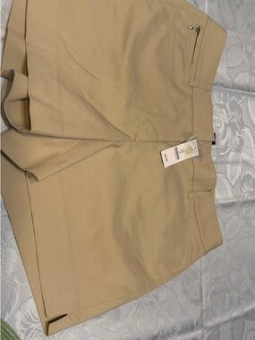 White House Black Market Beige Tailored Women's Skort